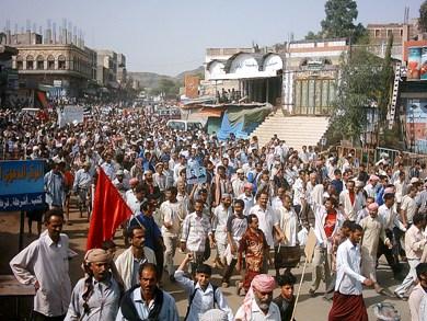 مقتل 5 جنود و4 مواطنين وتجدد  أعمال العنف لليوم السادس بين الجيش والمسلحين في اليمن   