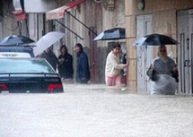 طوفان في شوارع طنجة بعد امطار الغزيرة