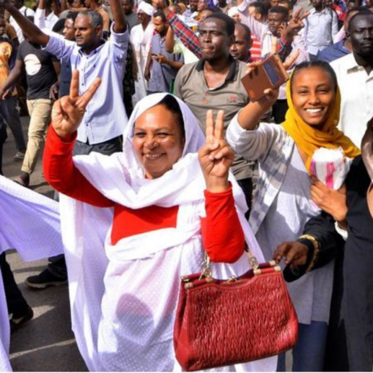 تعليق من الداخلية السودانية حول التحريض على "جلد غير المحجبات"