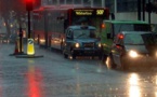  أمطار عاصفة تستمر لأسابيع مع بداية فصل الصيف في بريطانيا!